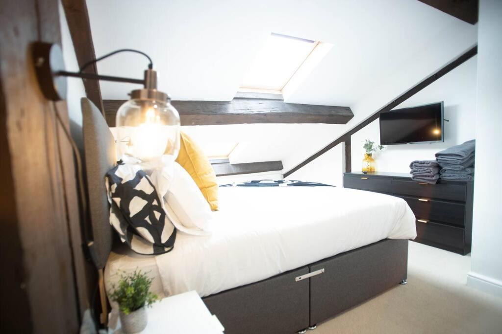 Penthouse Apt In Central Lvpl-Sleeps 6 Ливърпул Екстериор снимка